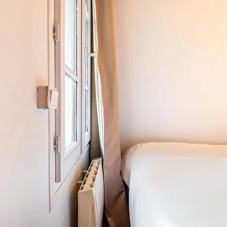 Guestready - Mirror Ball In Montmartre Apartment Paris