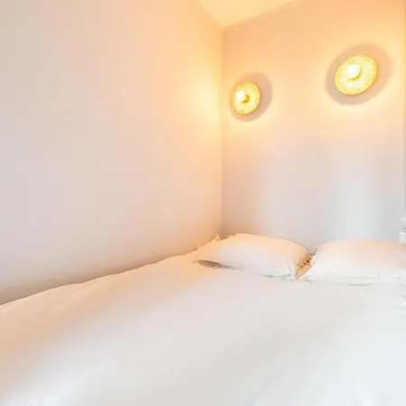 Guestready - Mirror Ball In Montmartre * Paris